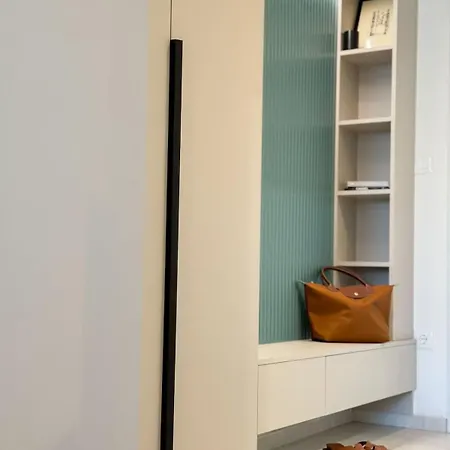 Designer Frame Apartment *