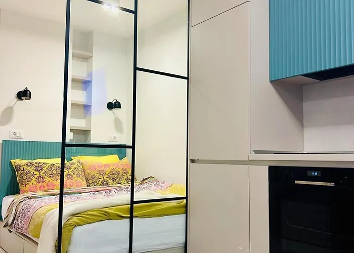 Designer Frame Split