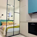 Designer Frame Split